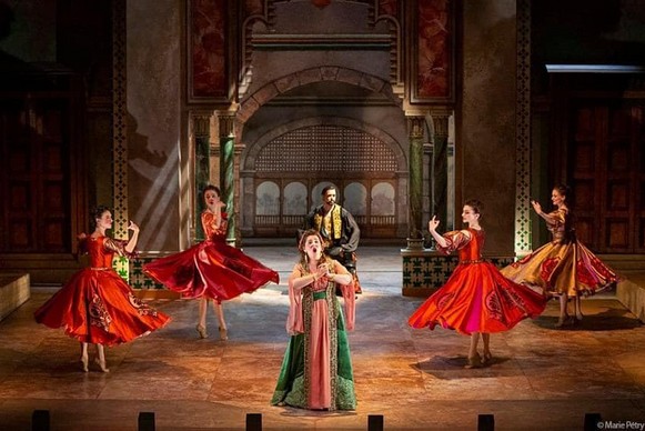 chloe jacob opera.jpg